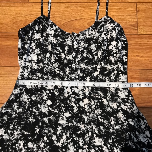 Garage Black & White Floral Print A-Line Dress - Picture 2 of 3